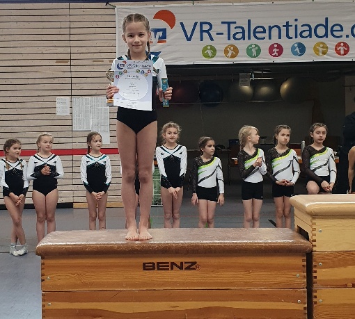 Anna Steireif, Platz 2, AK 9