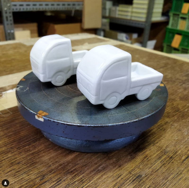 【九谷焼軽トラ】SNSに投稿致しました。