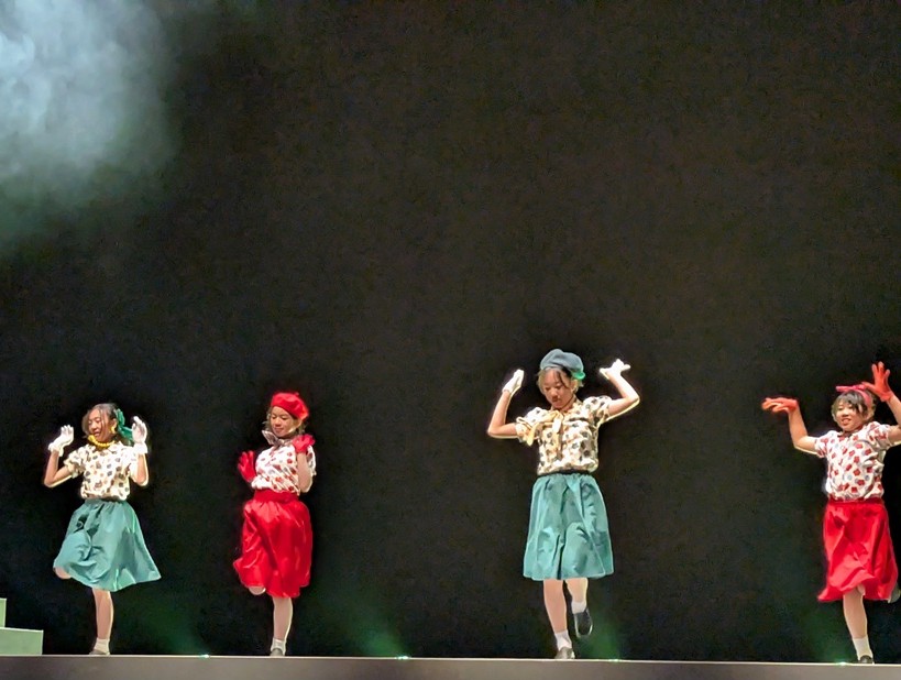 金曜JAZZ DANCEジュニアクラス