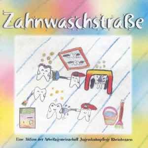 Zahnwaschstraße  (CD)  Die CD enthält 5 Lieder über das Zähne putzen. Sie soll Kinder motivieren, nach dem Essen und vor allem vor dem Schlafengehen gründlich ihre Zähne zu putzen. Fetzige Songs laden zum mitsingen ein. Die unterschiedlichen Musikrichtung