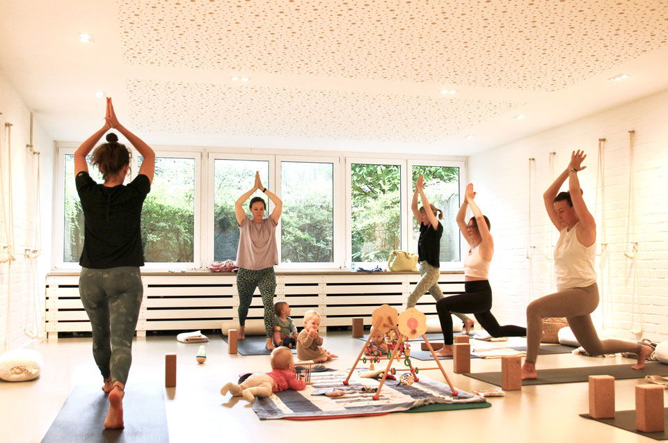 Prenatal / Postnatal Yoga, Yoga für Schwangere, Schwangerschaftsyoga, Schwangerenyoga, Geburtsvorbereitung, Rückbildungsyoga, Rückbildung, Mama Kind Baby Yoga, Personal Yoga, Hatha Yoga Iserbrook, Sülldorf, Blankenese, Lurup,Osdorf, Hamburg West