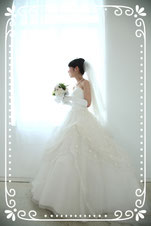 青森市桂木の整体院です。ヒーリング整体オアシスのブライダル整体は、結婚式当日を最高に綺麗な姿で迎えたい女性のために、美容面を特化させた整体です。小顔矯正と骨格矯正でサポートしていきます。