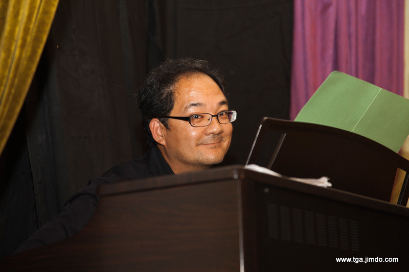begleitet von Luen Liang am Piano