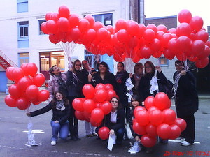 Lâcher de ballons à l'Institut Cousot, classe de Mme Frelik , Aides Soignantes