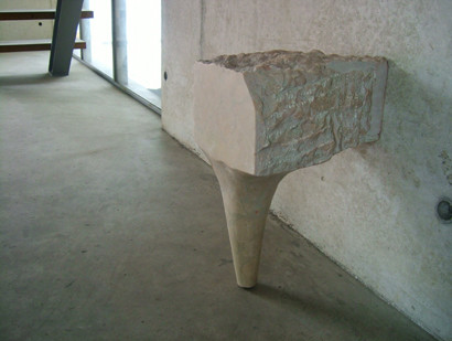 《　Connection　》 　　  2008    　marble 　  28×15×21cm