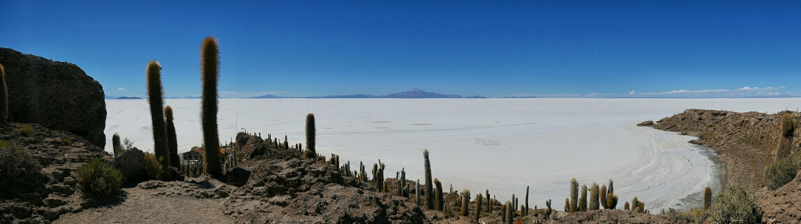 Blick in die Ferne zu Volcan Thunupa.