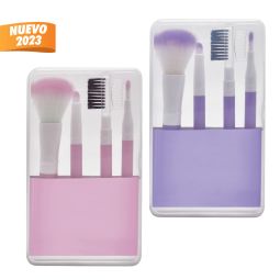 Código DAM 029 SET DE BROCHAS FURELA Estuche de plástico con 1 brocha para sombras, 1 brocha para labios, 1 brocha para rubor y 1 peine para cejas y pestañas.  Material: Plástico.  Medida: 7.9 x 13.8 cm