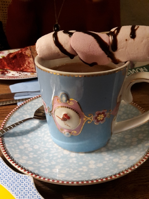 Heiße Schokolade mit Marshmallows.