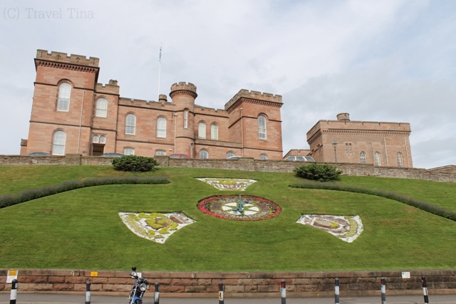 Inverness Castle ist heute das Polizeirevier.