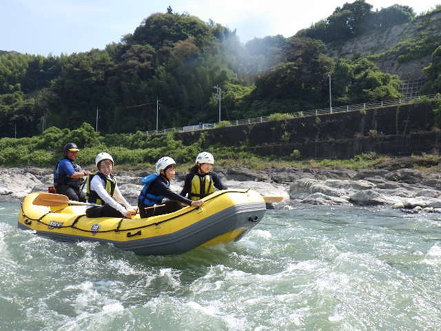 本日のブログ☆富士川ラフティングツアー