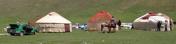 onizou idea nomads - kyrgyz yurts - gerhard seizer & klara sibeck