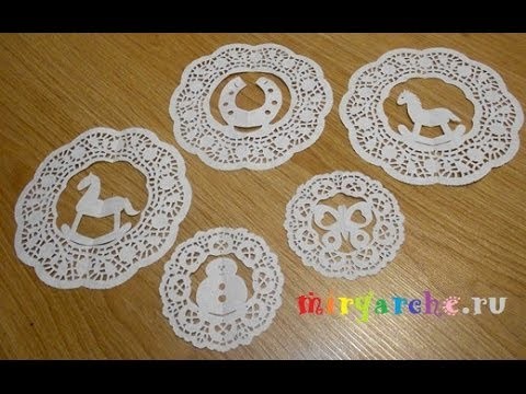 Рождественские вытынанки объемные. Объемный домик из вытынанок. Ажурные поделки. Художественное вырезание из бумаги. Ажурные поделки.