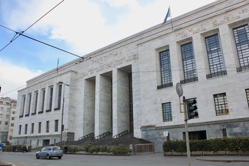 facciata del tribunale di Milano