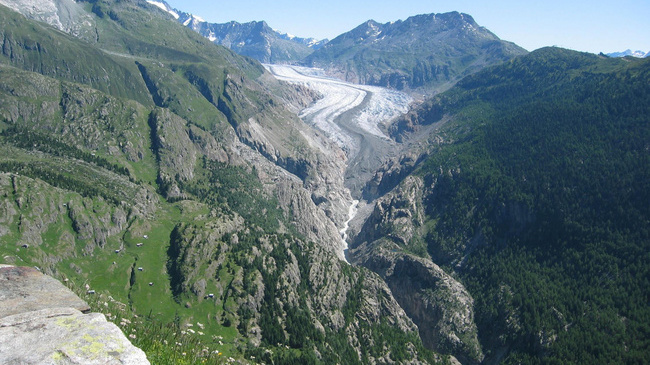 Weitwandern ohne Gepäck im Wallis: Hängebrücken Trail Aletsch Arena