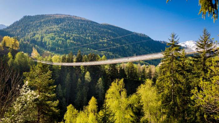 Weitwandern ohne Gepäck im Wallis: 5 Hängebrücken Trail Aletsch Goms