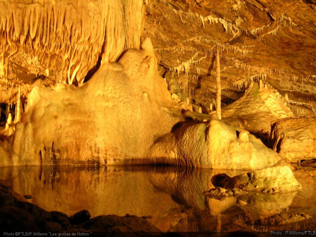 Altitude 445 | Te ontdekken wat verderop | Grottes van Hotton | ©Pascal Willems, FTLB