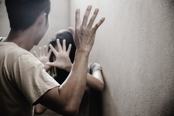 Tous et toutes uni.e.s pour mettre fin aux violences à l’égard des femmes