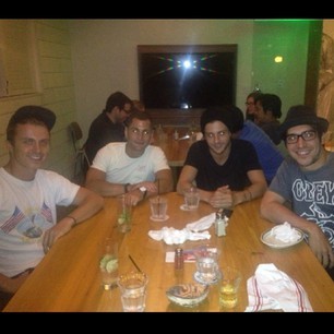 20130627 This hasn't happened in a while! Bomb dinna with the gang. @kennywormald @nickbaga @mriccio #meandbagawerenotsittinglikethat 