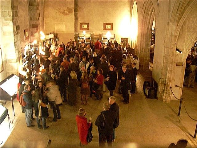 Dégustation au Marché aux Vins au cours de la Vente des Vins