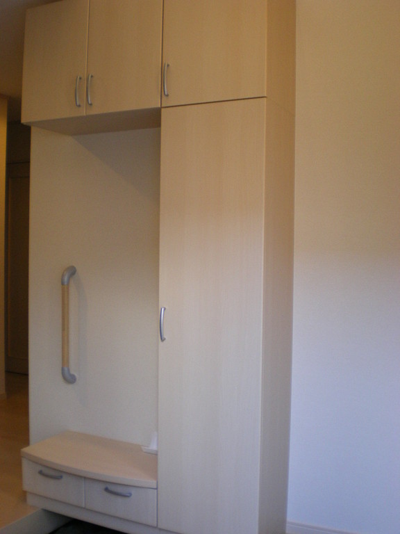 玄関収納 ベンチ手摺