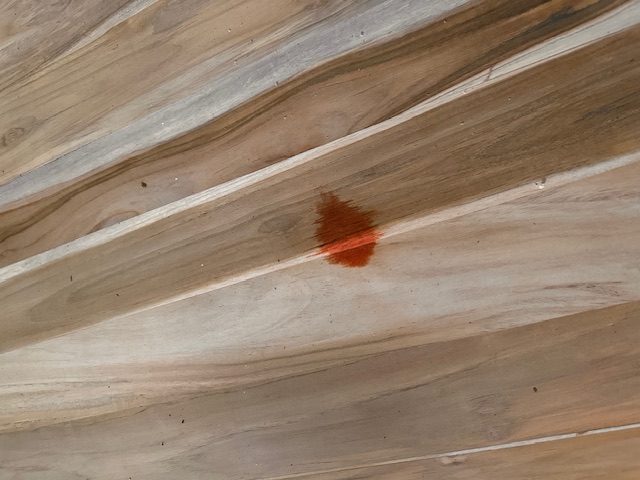 January 2024 - a fruit bat leaves droppings even before painting the ground. Fortunately, a miracle water from the neighbors helps to remove the stain