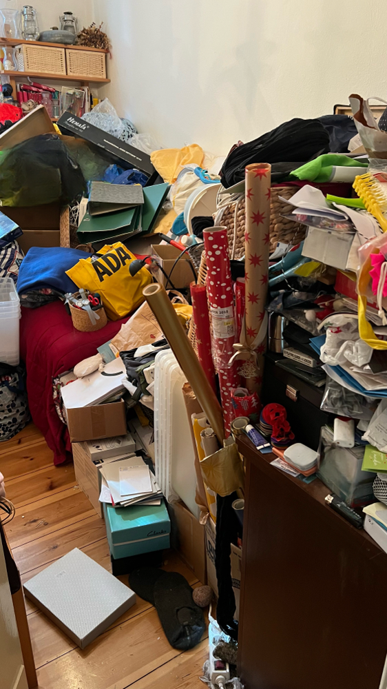 Mein Plan war es den Schrank leer zu bekommen, um Platz für den Rest zu finden