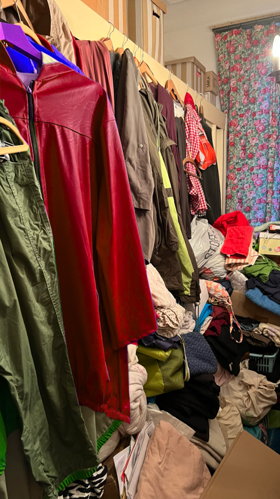 Der Schrank wurde von außen vollgehängt