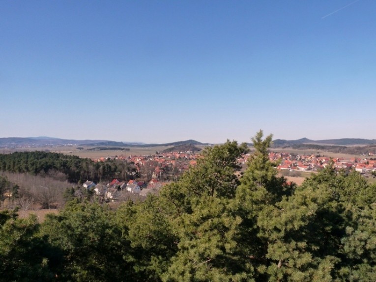 Das ist der Blick oben von der obersten Klippe in Richtung Brocken