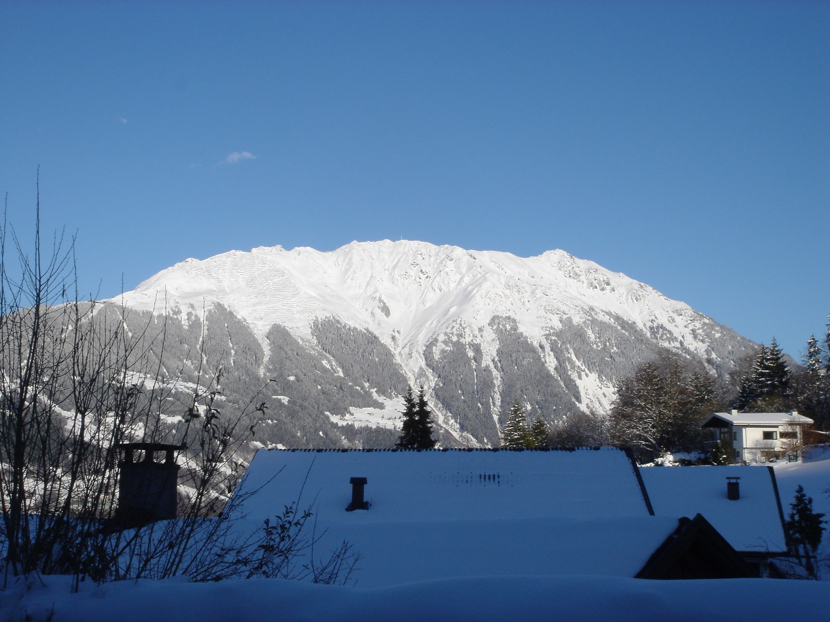 Blick aus dem Wohnzimmer zum Hochjoch Winter