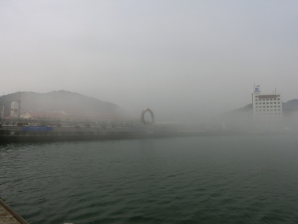 霧に包まれた小豆島
