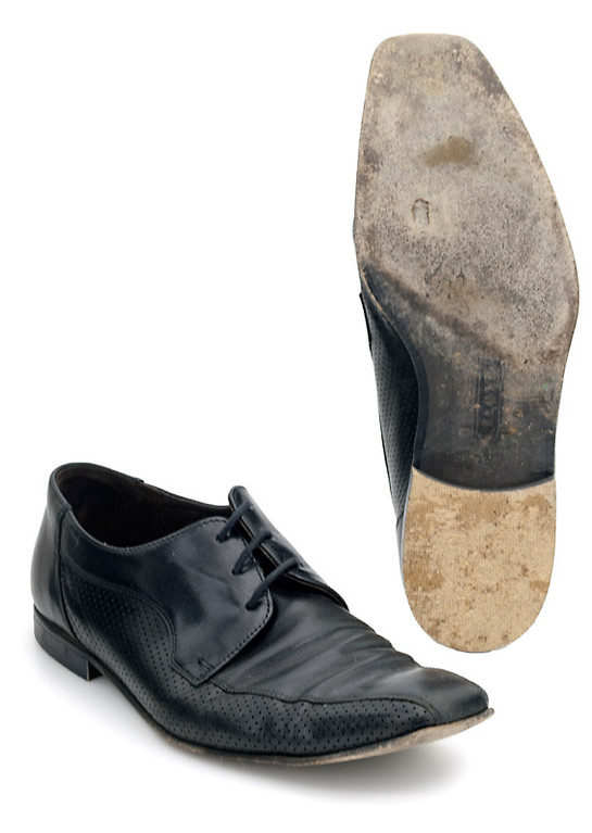 LLOYD-Schuh mit Lederboden vor der Reparatur