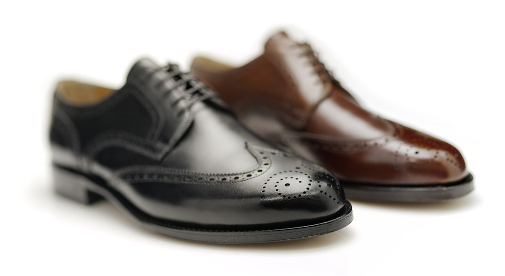 Fullbrogue Derby schwarz und braun