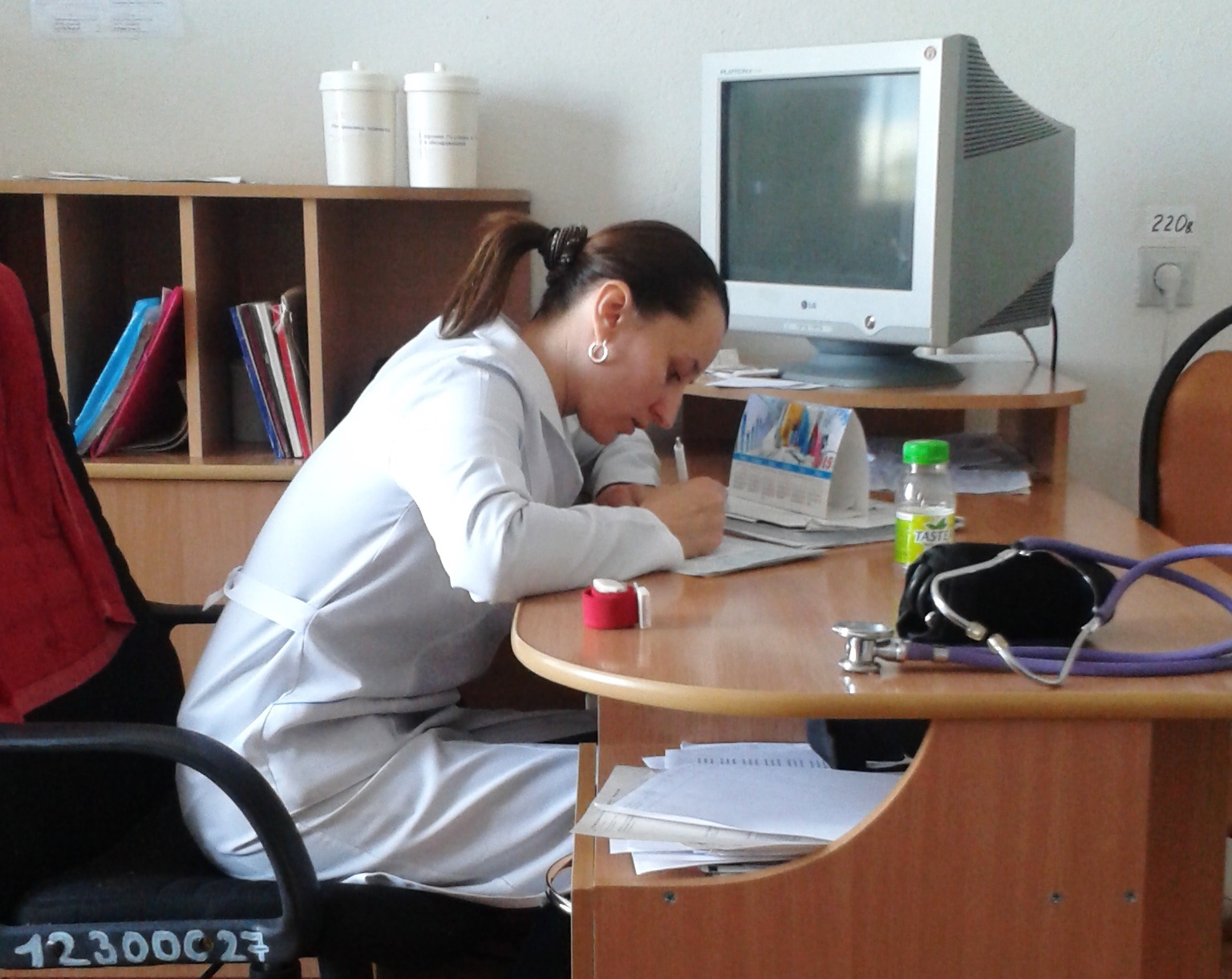 Парий Валентина Вячеславовна, работала медсестрой в 2012-2014 годах в Орловской сельской врачебной амбулатории