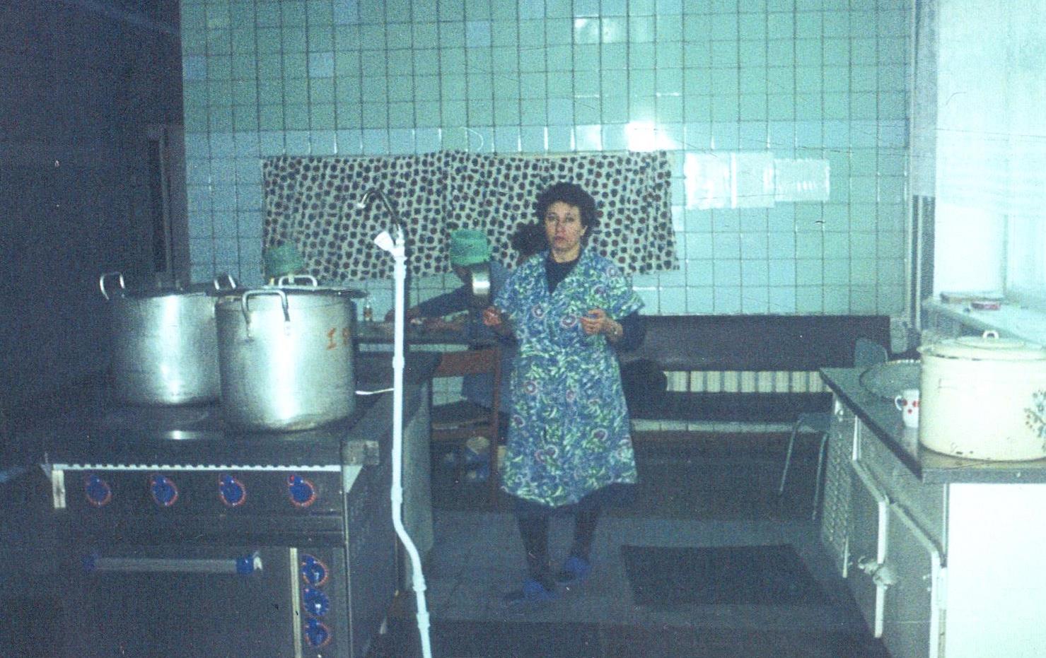 На кухне  Дерюга Ираида Вячеславовна 2005 год