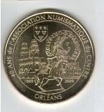 MONNAIE DE PARIS MEDAILLE TOURISTIQUE DEPARTEMENT : 45 ANNEE 2009 Caractéristiques : Diamètre : 34 mm Epaisseur : 2 mm Poids : 16 g Tranche : cannelée Couleur : or Matière : Can (Cupro-alu-nickel)