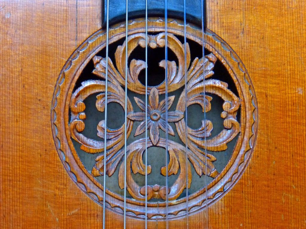 ca. 1940 Guitarra con roseta