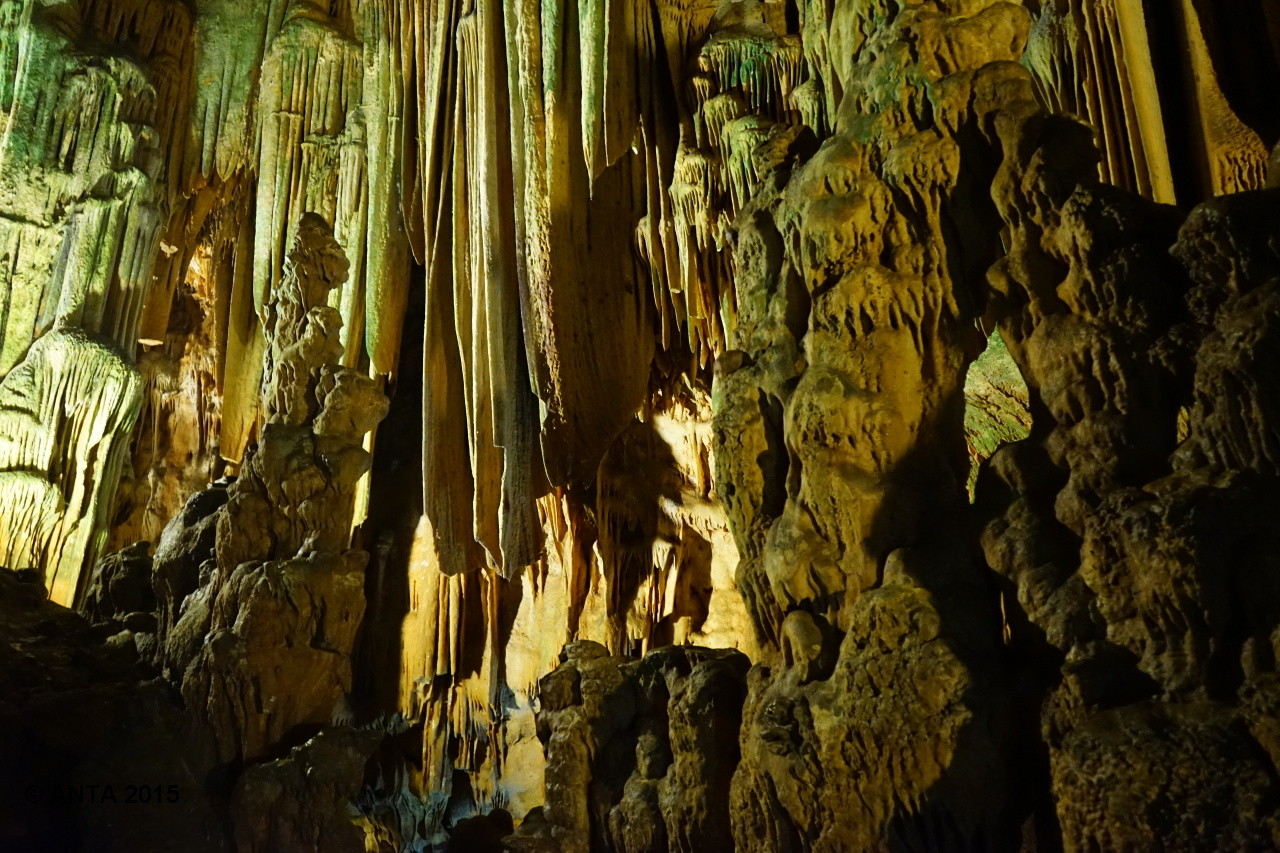 Astim Höhle