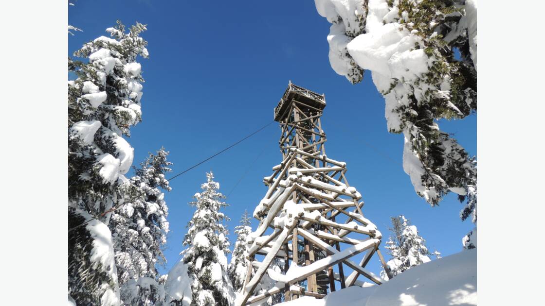 Tour de Mérelle sous la Neige