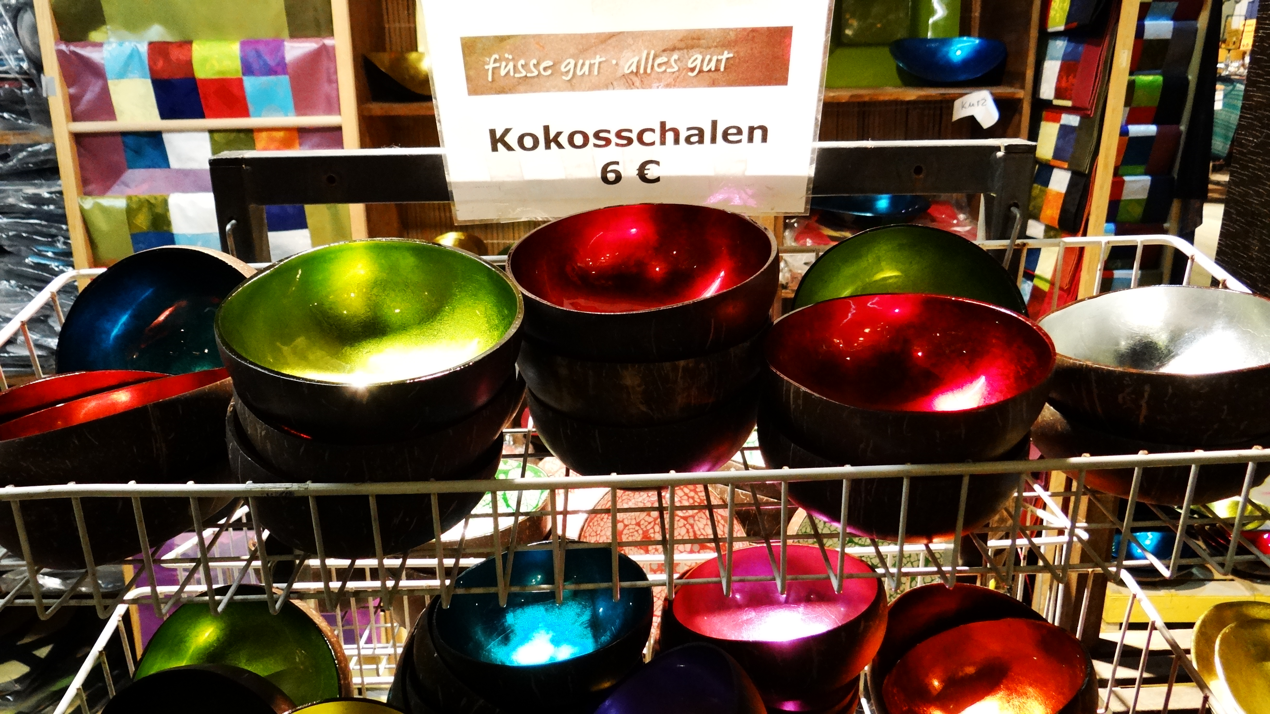fair4world - Tollwood München Geschenkideen - Kokosschalen