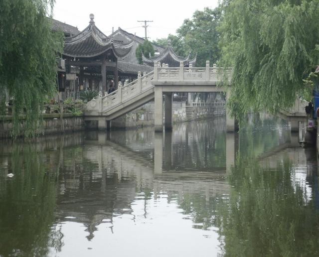 枫泾三桥侧影