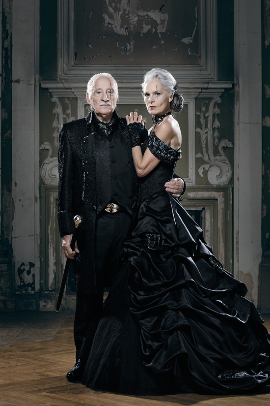 Upscale Wedding Fashion,  Black Wedding Dresses , Steampunk Wedding Dresses,  Groom Gothic Topcoat, Gothic Fashion