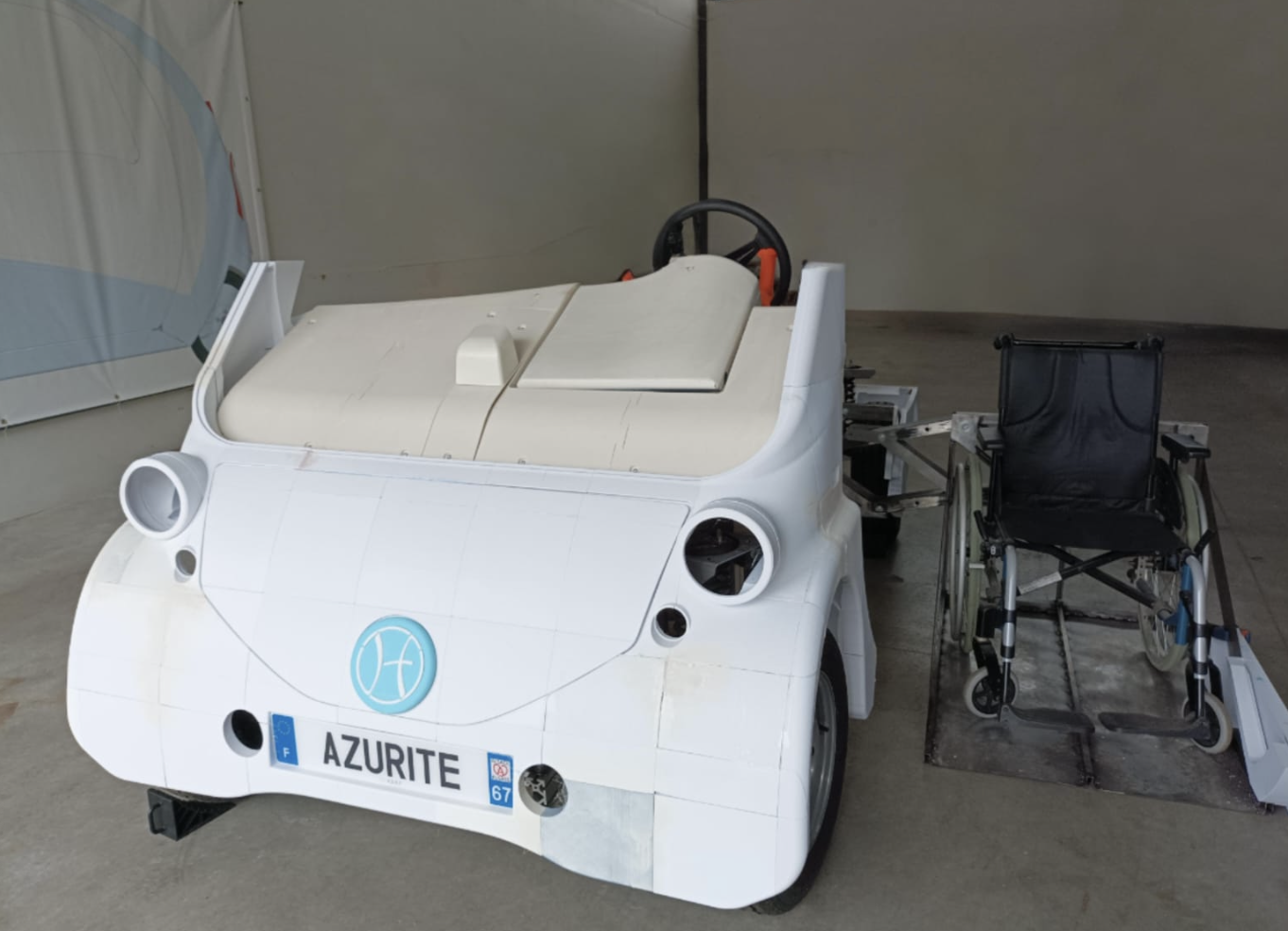 Azurite : Le véhicule qui redonne la mobilité aux personnes handicapées