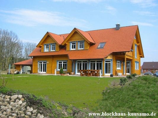 Einfamilienhaus mit Einliegewohnung - Blockhaus, Holzhaus, Bauen, Holz, Wohnhaus, Blockhausbau, Architektenhaus - © Blockhaus Kuusamo    