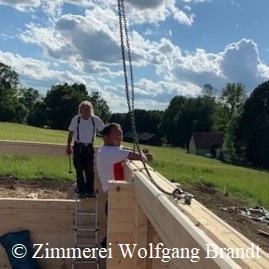 Neubau - Blockhaus als Einfamilienhaus bauen - Holzhaus 