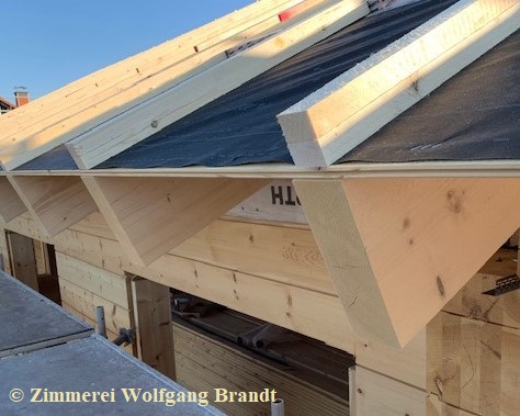 Dach - Dachdecker - Blockhausbau - Hausbau - Blockhaus bauen - Niedersachsen - Sachsen Anhalt - Nordrhein Westfalen - Niedrigenergiehäuser - Energiesparhäuser - Bayern - Nürnberg