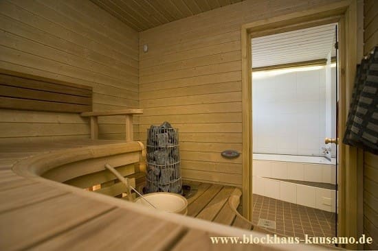 Familiensauna mit Elektroofen in Wohnblockhaus