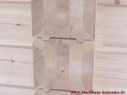 Holzhaus in Blockbauweise - Blockhaus bauen - Blockhausbau - Dicke, formstabile Blockbalken 275 mm für das langlebige Wohnblockhaus mit hohen Wiederverkaufswert 