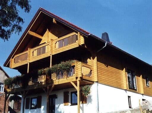 Repräsentatives Blockhausbauen Hanghaus in Thüringen planen und bauen 