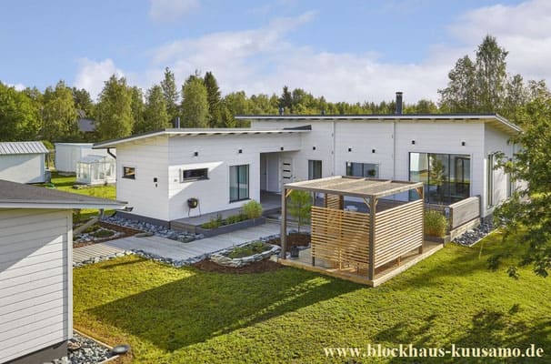 Blockhaus Lübeck als Einfamilienhaus - Neumünster - Ahrensburg - Hansestadt - Holzhäuser nach Maß 