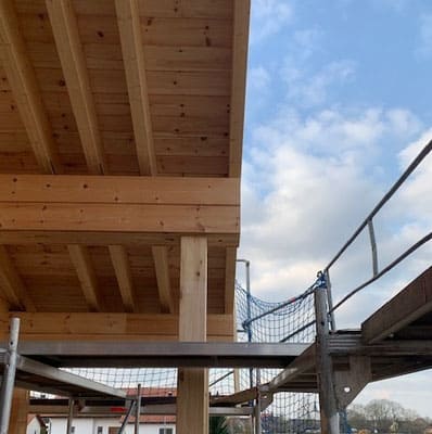 Wohnblockhaus - Fenster - Fensterbauer - Einfamilienhaus -Blockhausfenster - Bauen im Winter - Blockhausbauer - Winterbau  